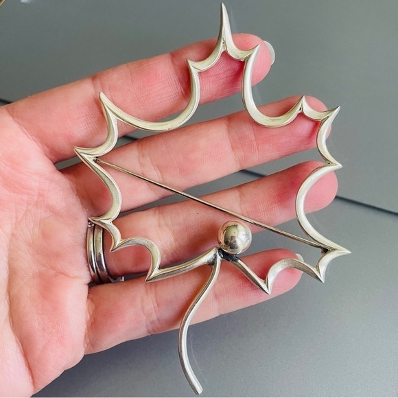 Vintage HUGE Maple Leaf Large Open Sterling Silver Brooch Designer Signe…